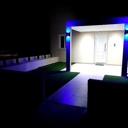 Universe House Dromolaxia Экстерьер фото